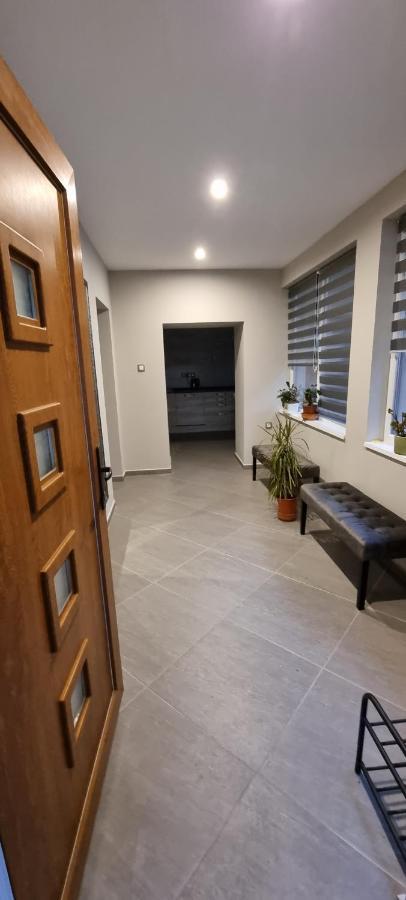 Hos-Cegledi Vendeghaz Miskolc -Oenallo Otthon, Mely Csak Az Oenoeke Экстерьер фото