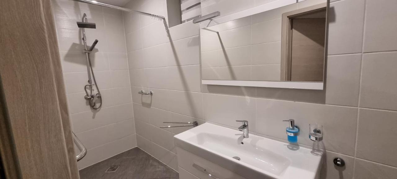 Hos-Cegledi Vendeghaz Miskolc -Oenallo Otthon, Mely Csak Az Oenoeke Экстерьер фото
